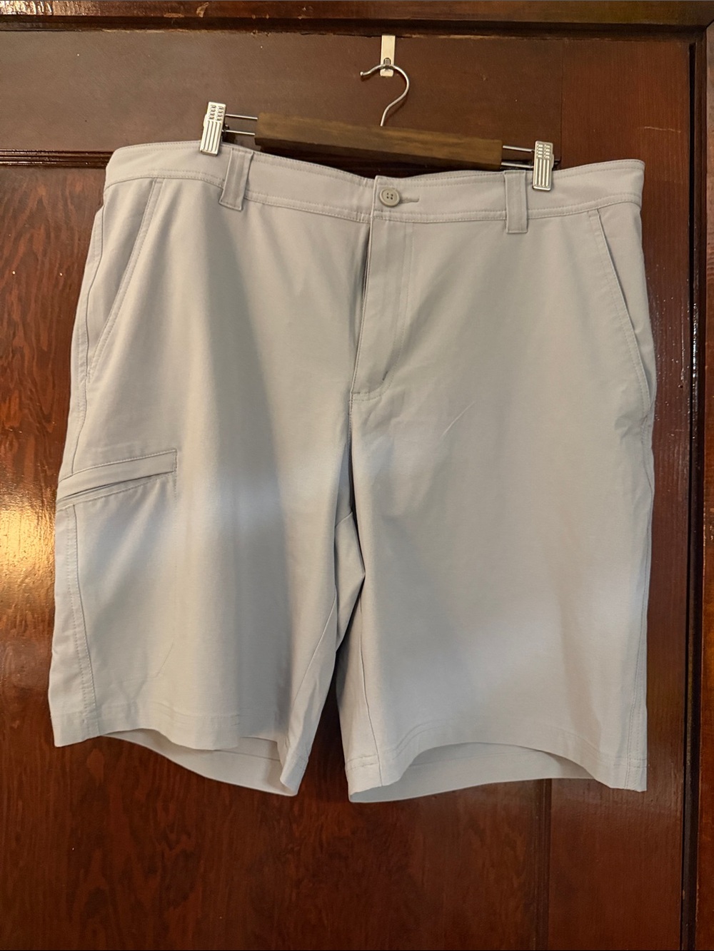 Men's Hybrid Cargo Shorts in Light Gray by
